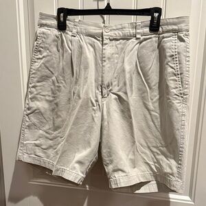 Dockers Men's Flat Front Cream Shorts